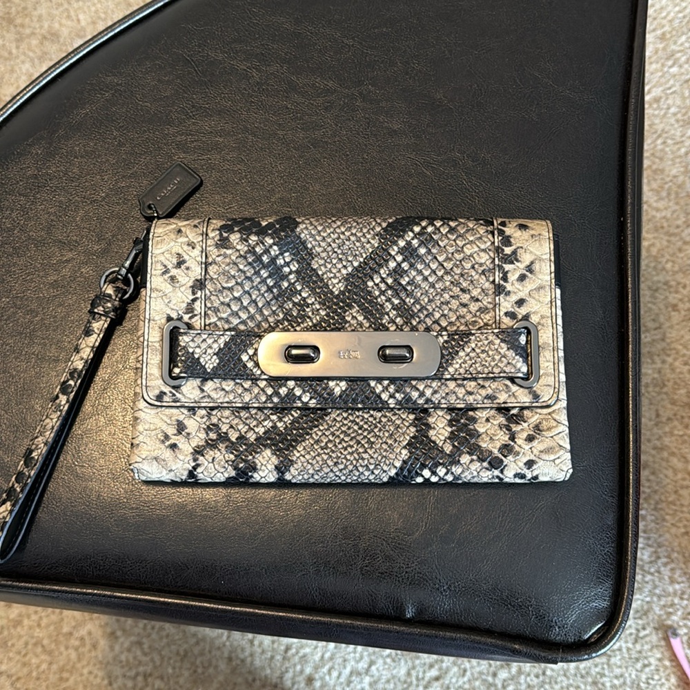 Coach wallet - Picture 3 of 7